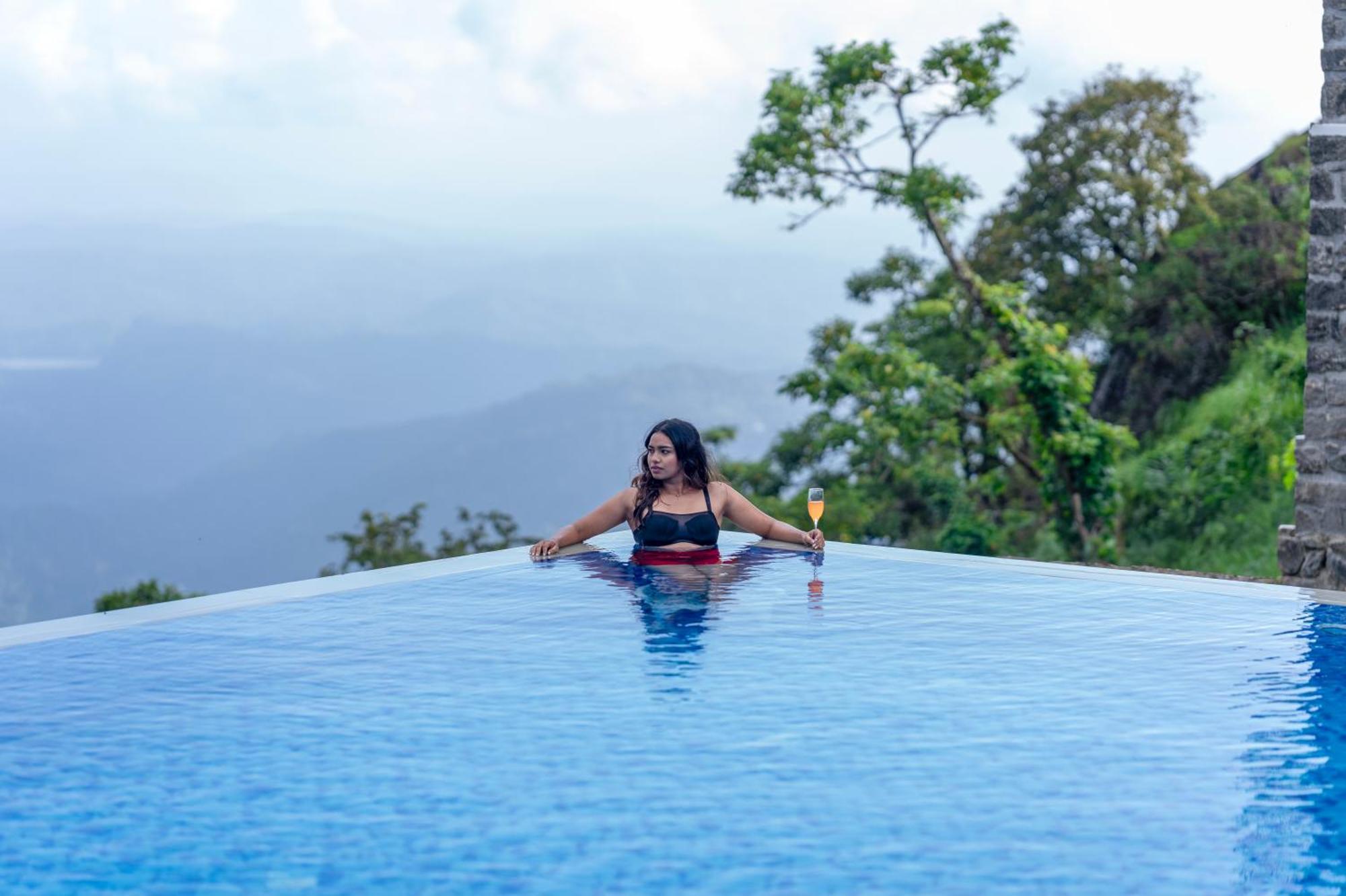 Le Montfort Resort Munnar Exterior photo