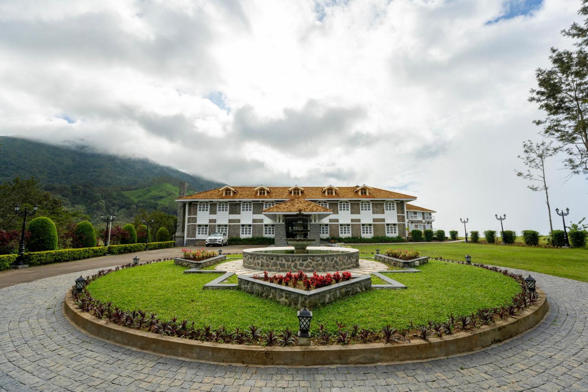 Le Montfort Resort Munnar Exterior photo