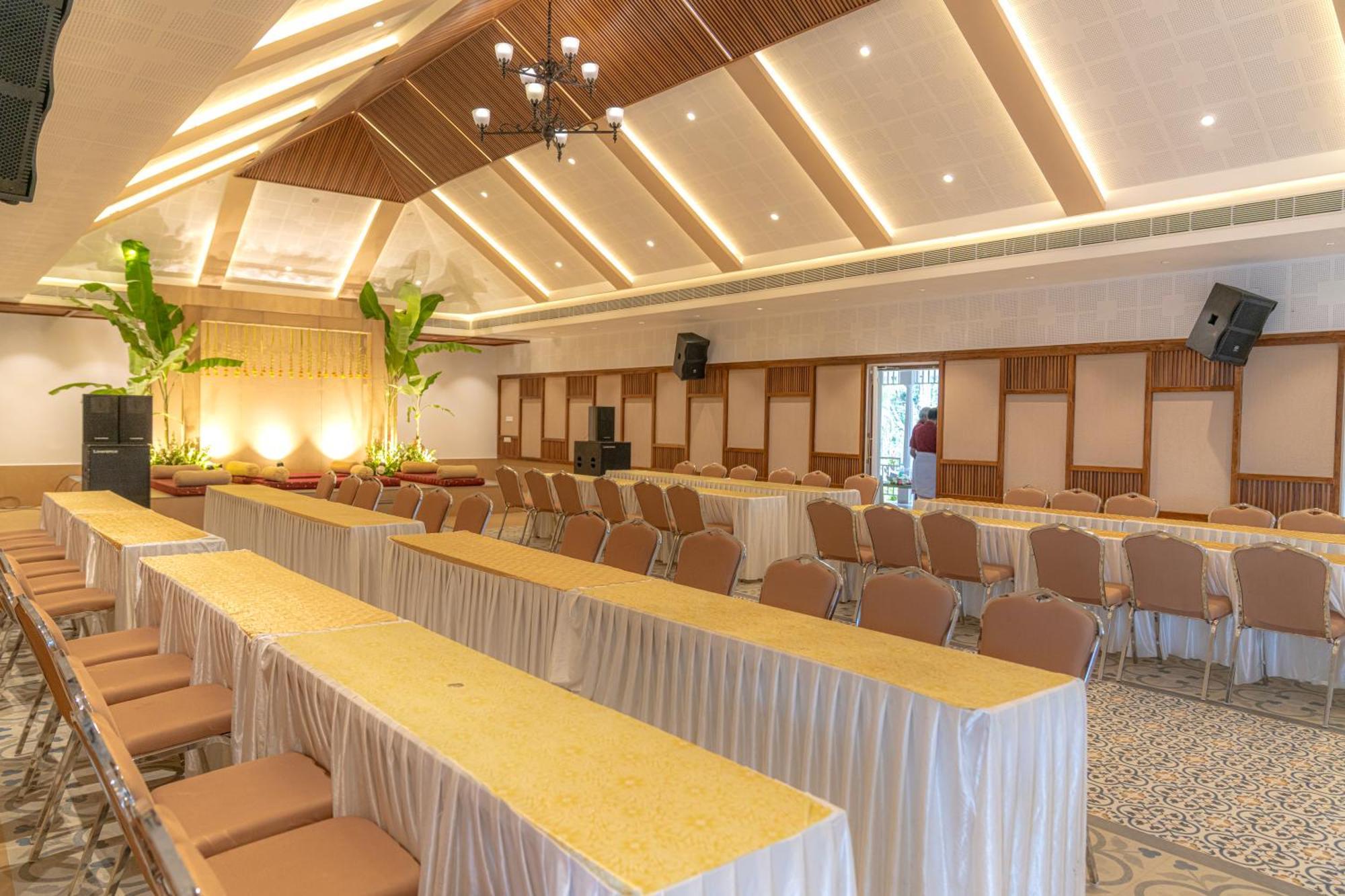 Le Montfort Resort Munnar Exterior photo