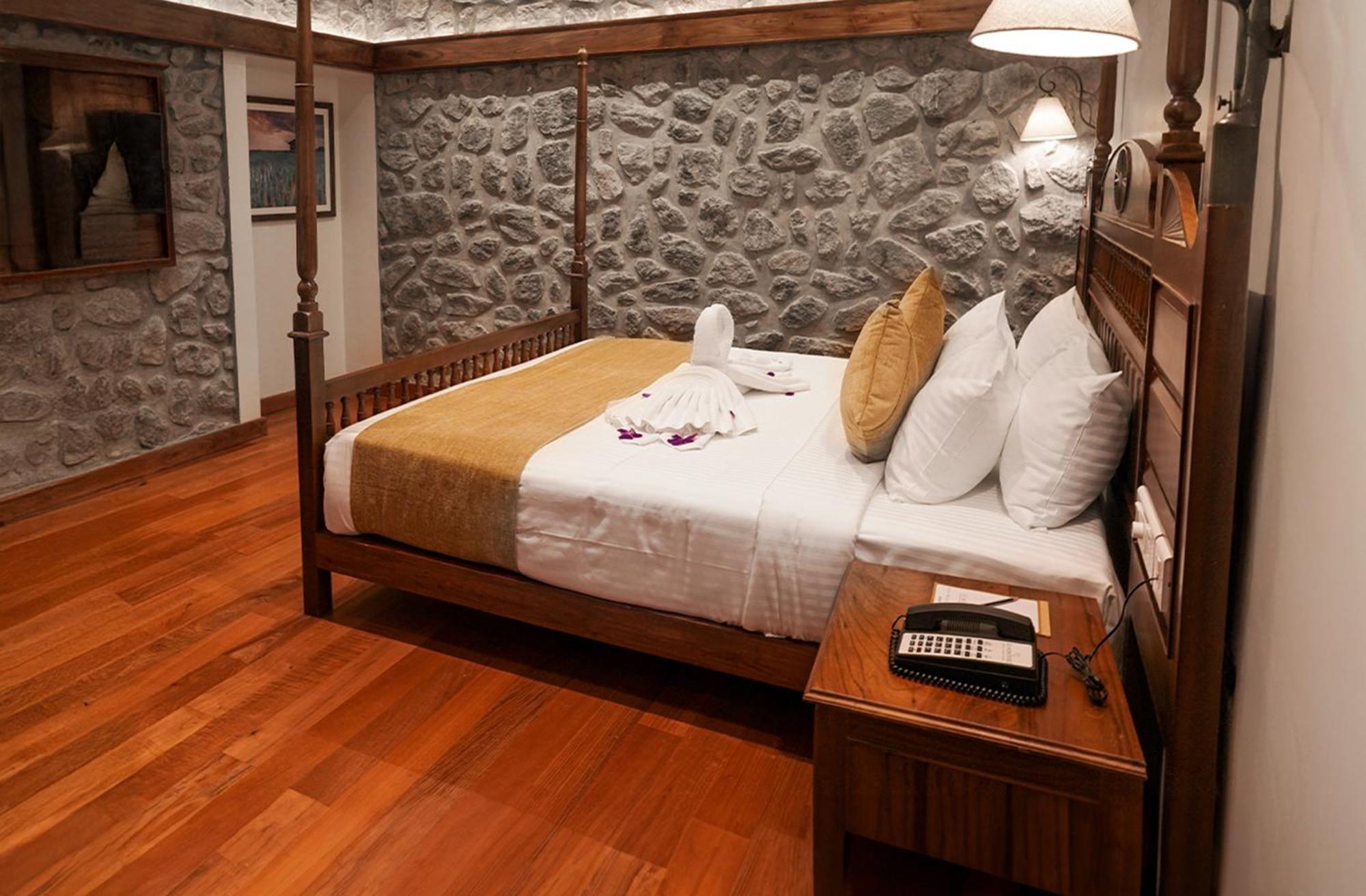 Le Montfort Resort Munnar Exterior photo