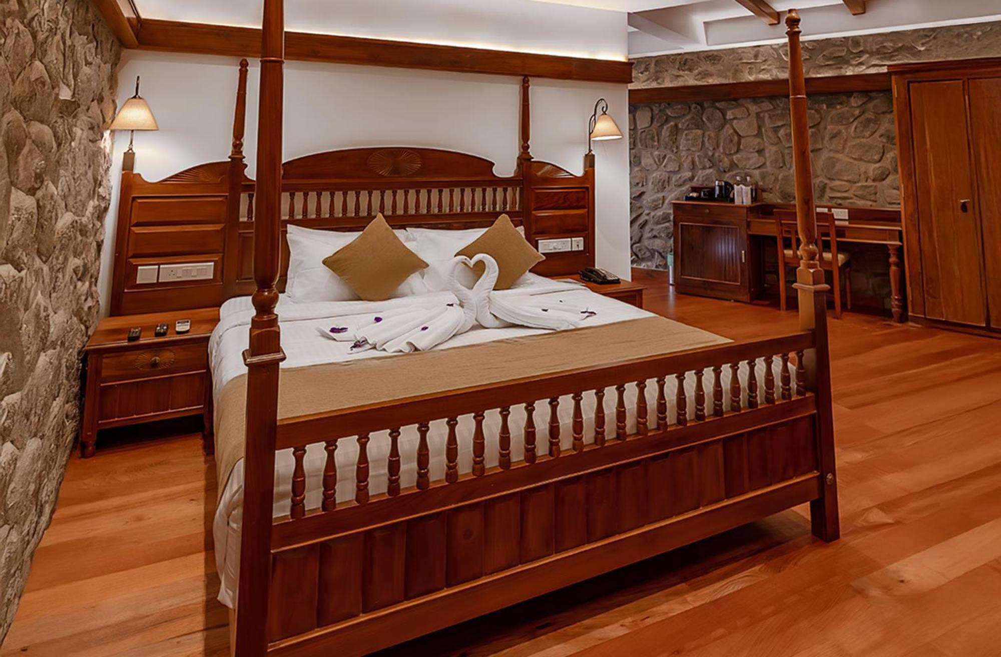 Le Montfort Resort Munnar Exterior photo